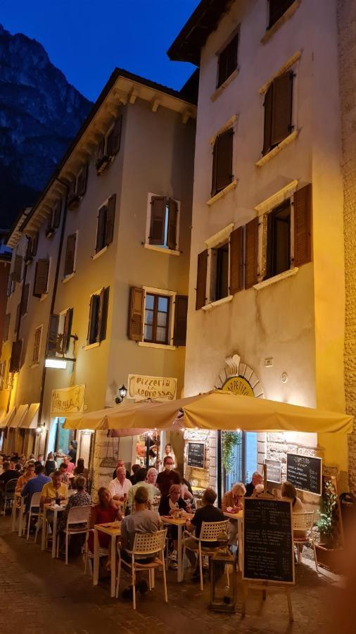 Appartamento Sunrise - Centro Storico N2 Рива-дель-Гарда Екстер'єр фото